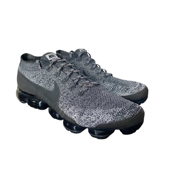 Nike Air Vapormax Flyknit 2017 'Oreo' Mens Shoes Size 13 Black/White 849558 041 - Picture 2 of 16